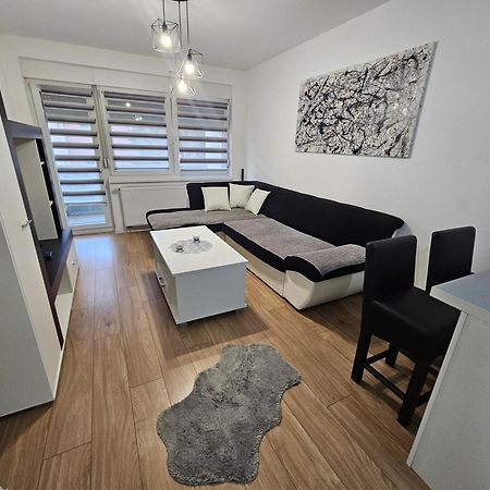 Stan Na Dan Mici Apartment Brčko Екстериор снимка