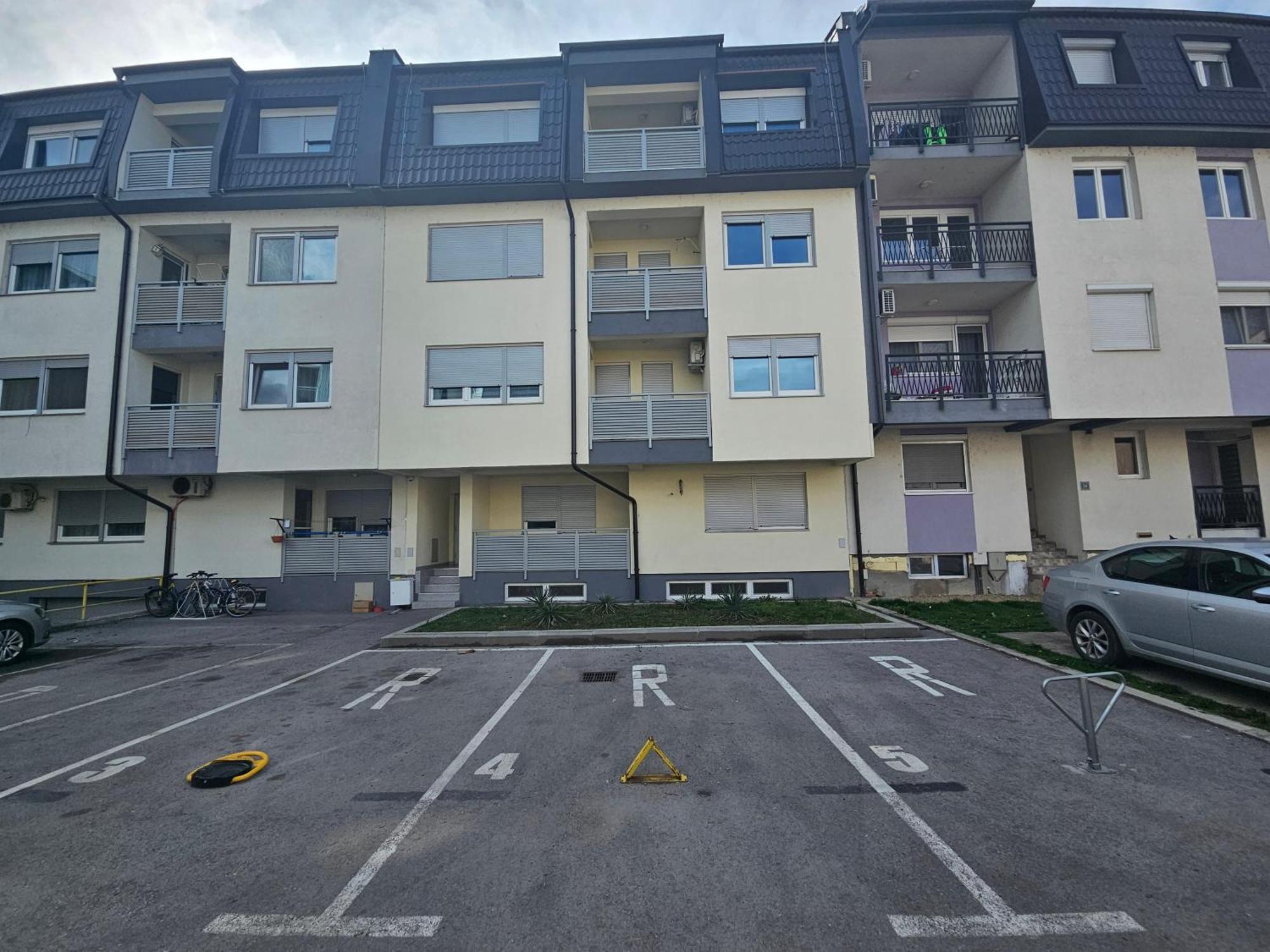Stan Na Dan Mici Apartment Brčko Екстериор снимка