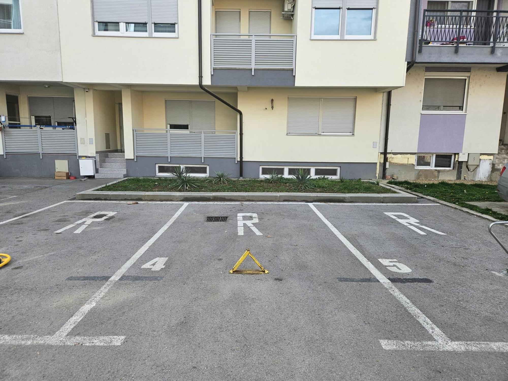 Stan Na Dan Mici Apartment Brčko Екстериор снимка